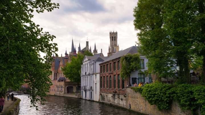 Adult companionship in Deinze: zo maak je er een respectvolle en fijne dateservaring van