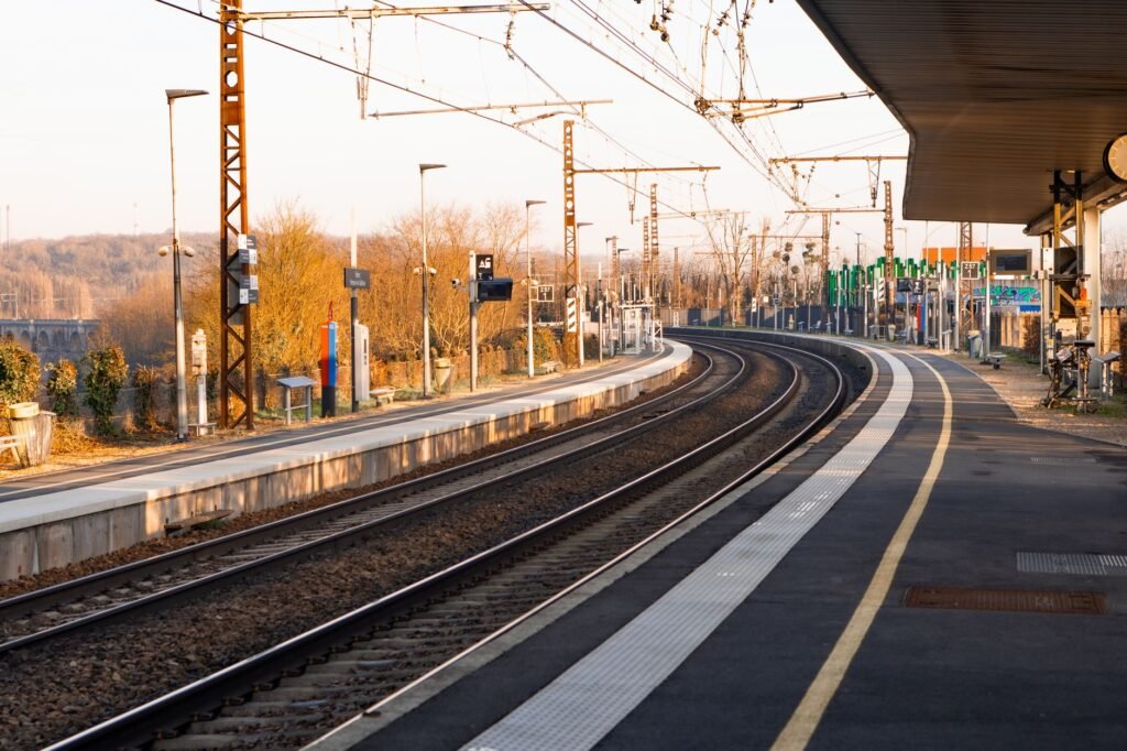 Rustig treinstation van Binche op een weekdagochtend