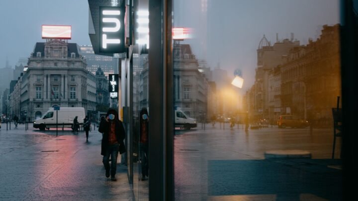 Vie nocturne pour adultes à Evere : soirées et découvertes discrètes