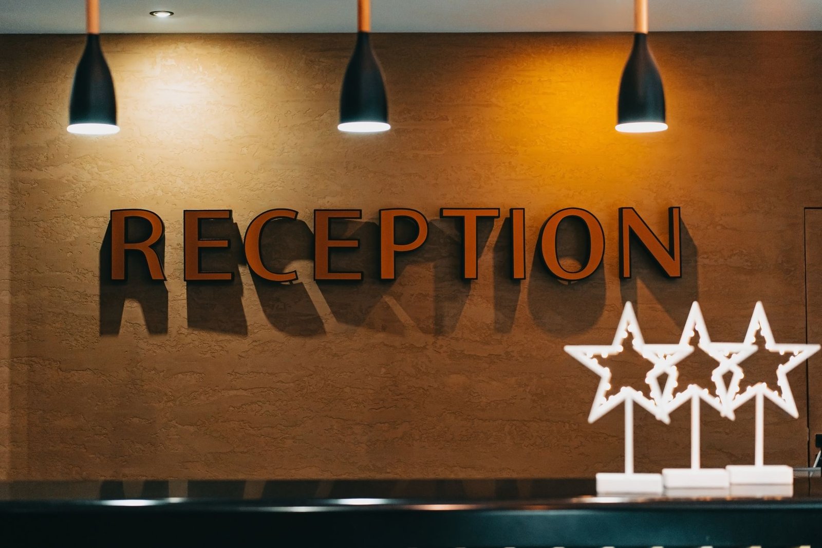 Rustige hotel lobby in Hasselt voor discrete ontmoetingen
