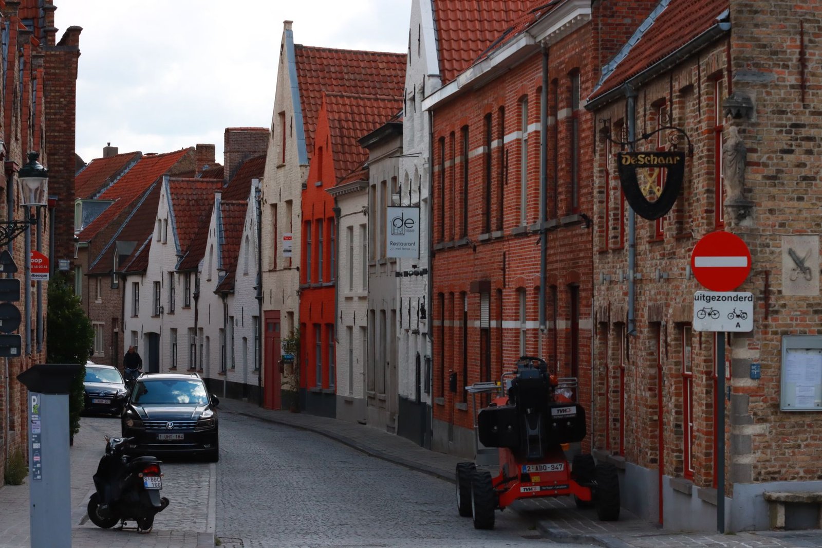 Rustige straat in Seraing met uitzicht richting de Maasvallei