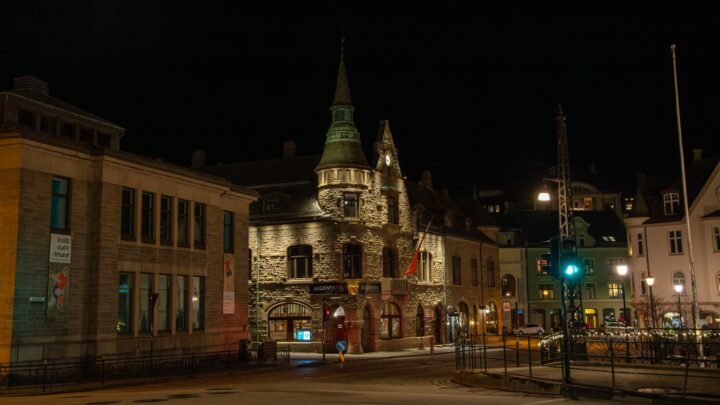 Soirée adulte à Durbuy : sortir après la tombée de la nuit, en toute discrétion