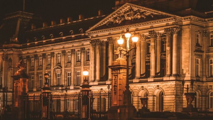 Sortir le soir à Woluwe-Saint-Pierre : guide nocturne et rencontres adultes