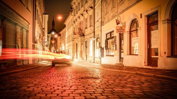 Volwassen gezelschap in Ieper: gids voor respectvolle dates en gesprekken